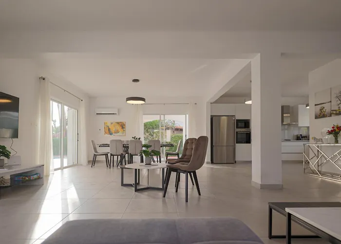 Grand Baci Coral Bay