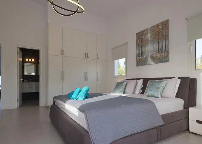 Villa Grand Baci Coral Bay