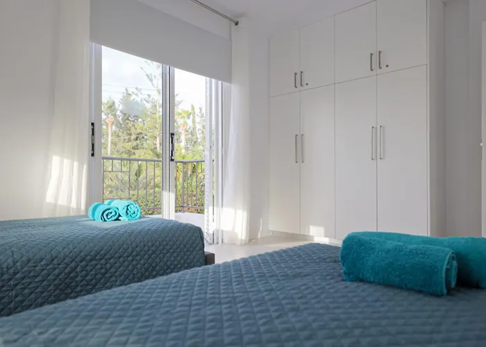 Grand Baci Villa Coral Bay