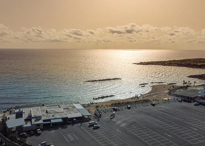 Grand Baci Vila Coral Bay